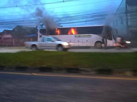 客車自動破窗裝置,遙控自動破玻器,破窗器,南冠破玻器 客車自動破窗裝置,遙控自動破玻器,破窗器,南冠破玻器